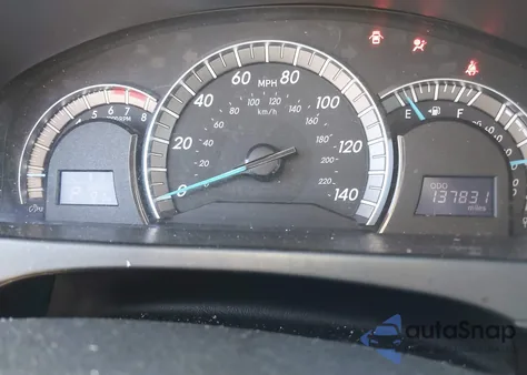 2014 Toyota Camry Se z USA, uszkodzony, nr VIN 4T1BF1FK9EU732368